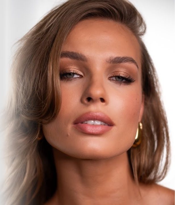 Julia Suryś – aktualna Biografia wiek, wzrost, kariera, rodzina i życie prywatne (1)